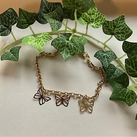 SALE Butterfly Anklet. Dainty Ladies Anklet. One of a Kind. Bundle & Save - Picture 5 of 5
